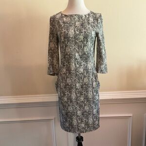 MM. Lafleur Etsuko Shift Dress Black White Crackle Stretch Size 0 No Belt